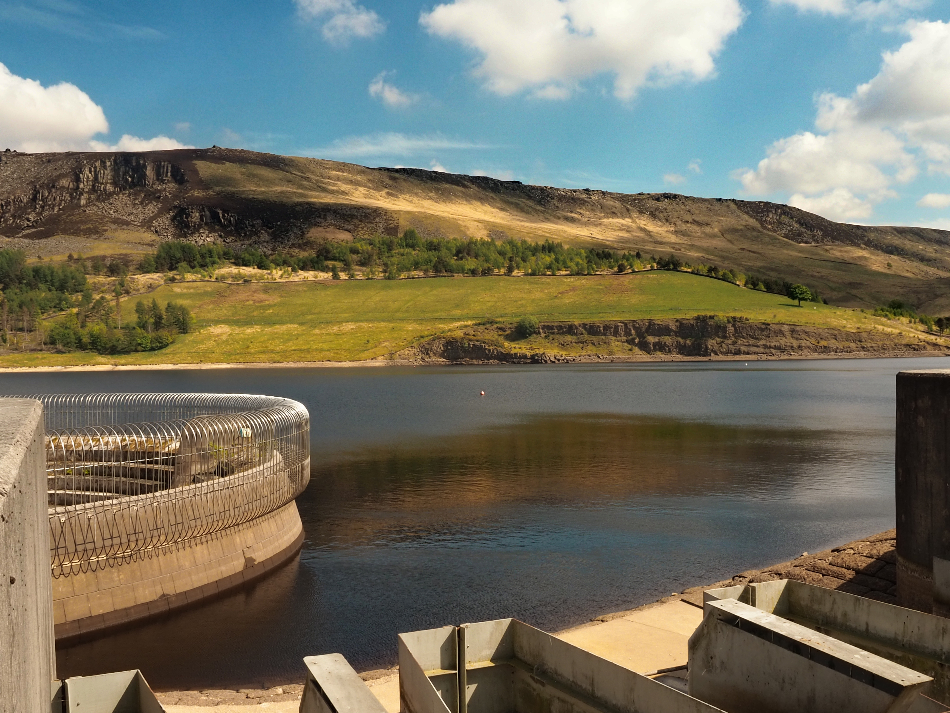 Dovestones outlet__02__M1081373.jpg