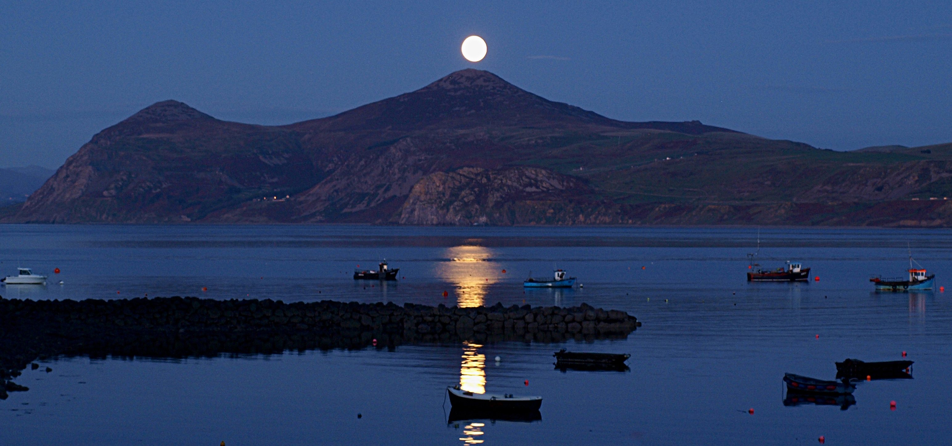 Nefyn Moonscape_PA050178.jpg